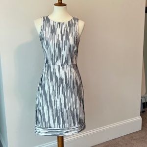 J. Crew Size 2 White and Blue Navy Sleeveless Sheath Dress